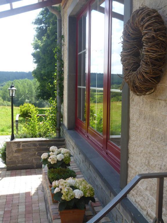Отель Chalet Sur Lesse Maissin Экстерьер фото
